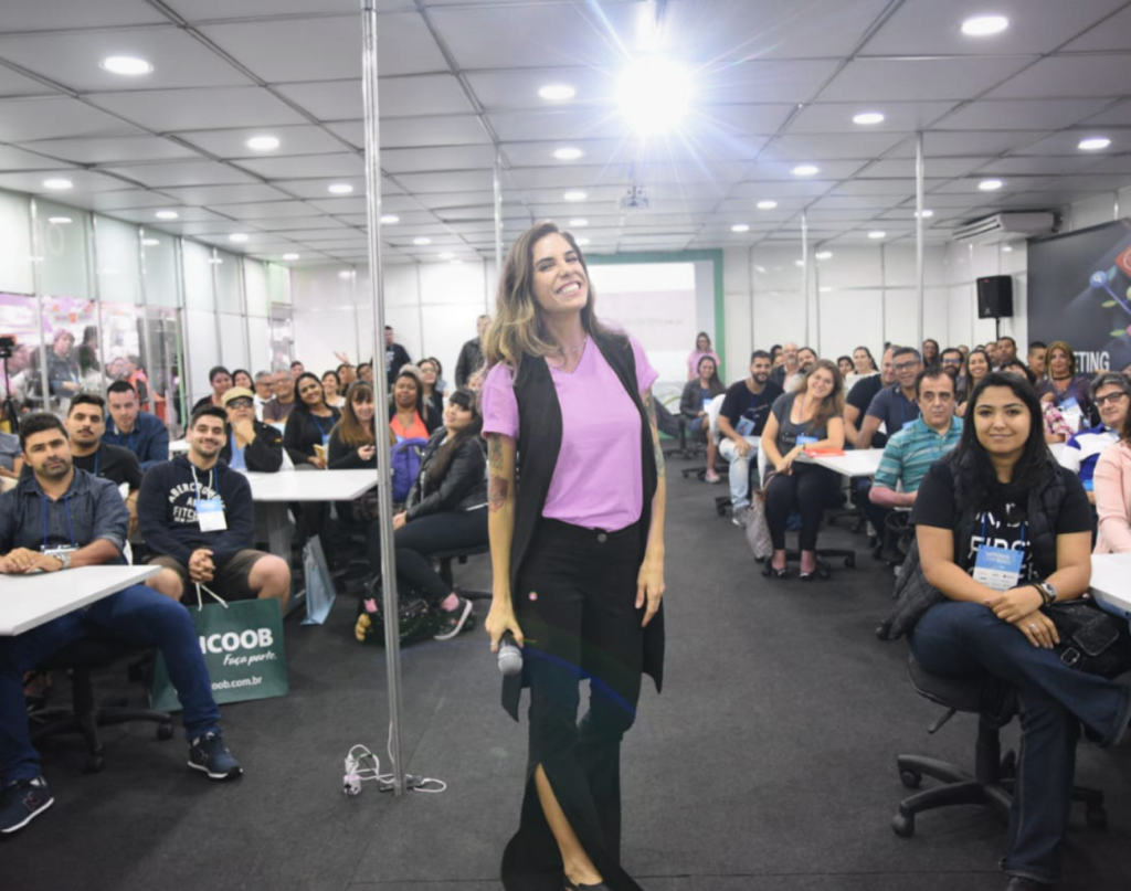 Foto de Feminino Mestre De Cerimônia e mais fotos de stock de